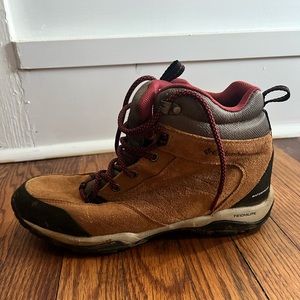 Columbia hiking boots
